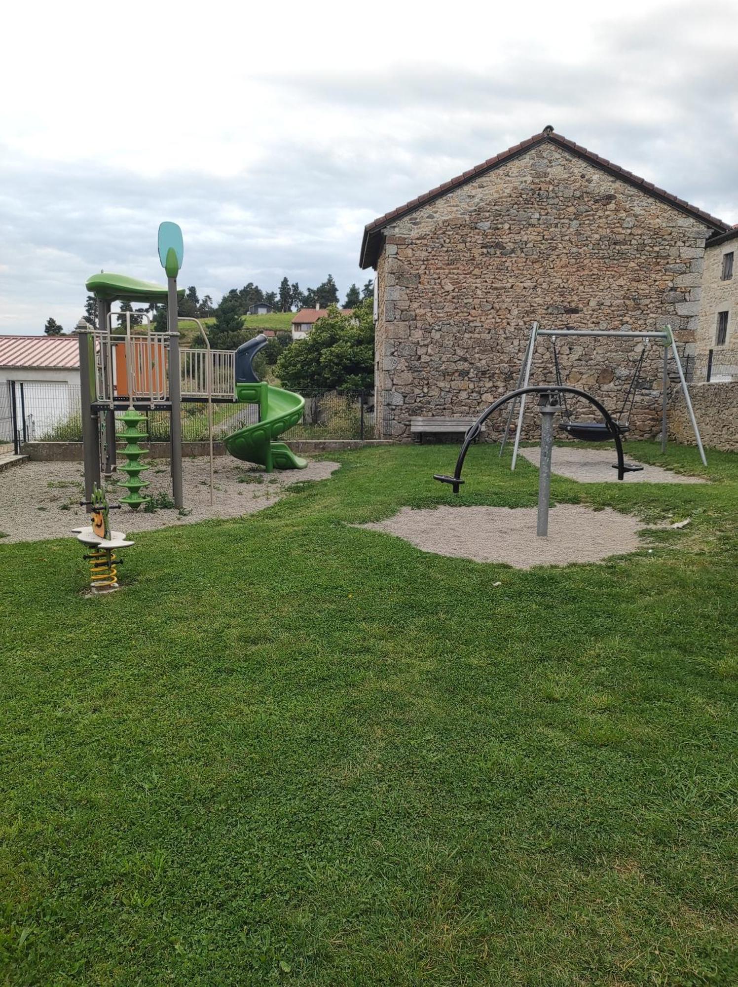 Venteuges Appartement A La Campagne מראה חיצוני תמונה